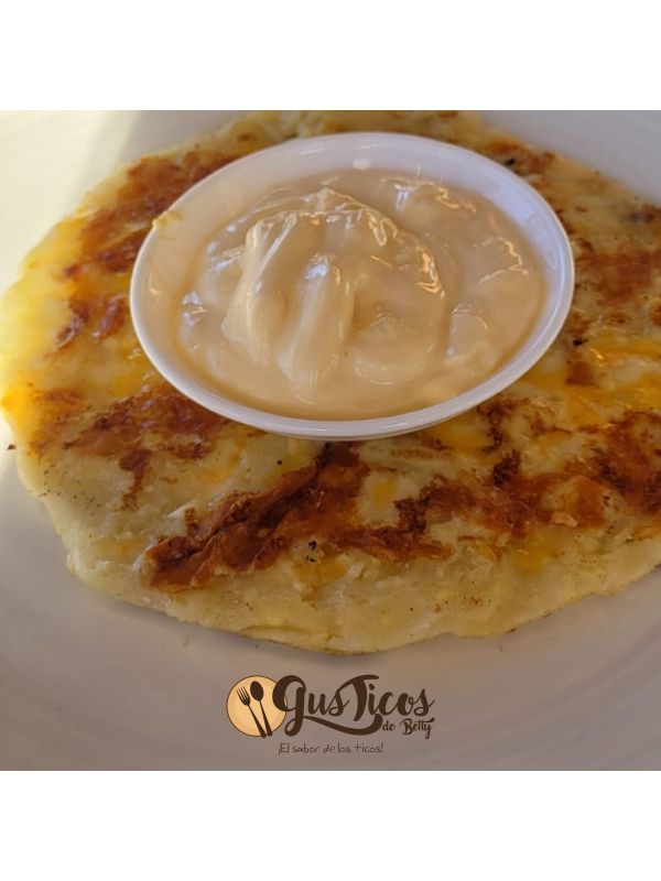 Tortilla con queso y natilla