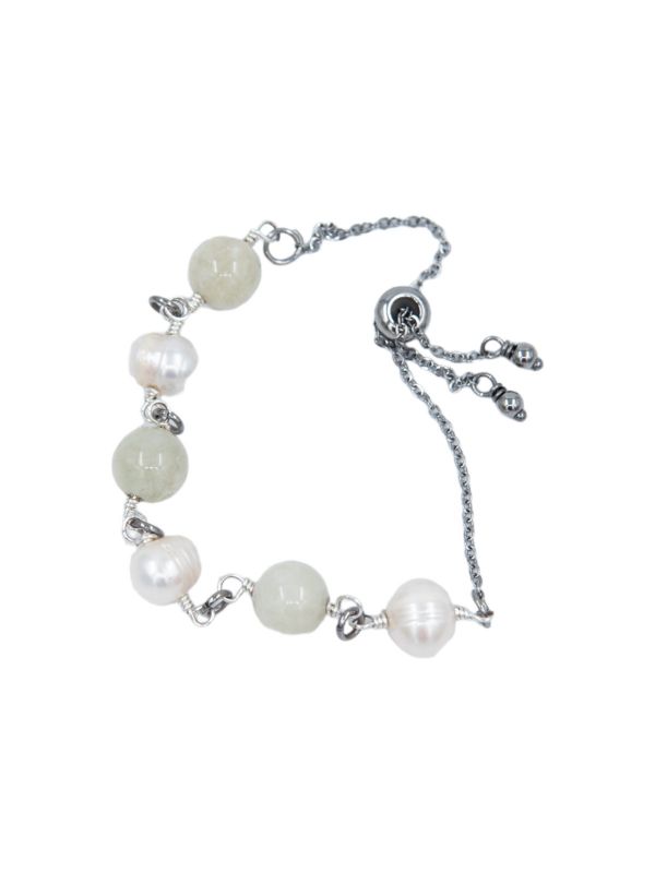 Pulsera de alambrismo.
