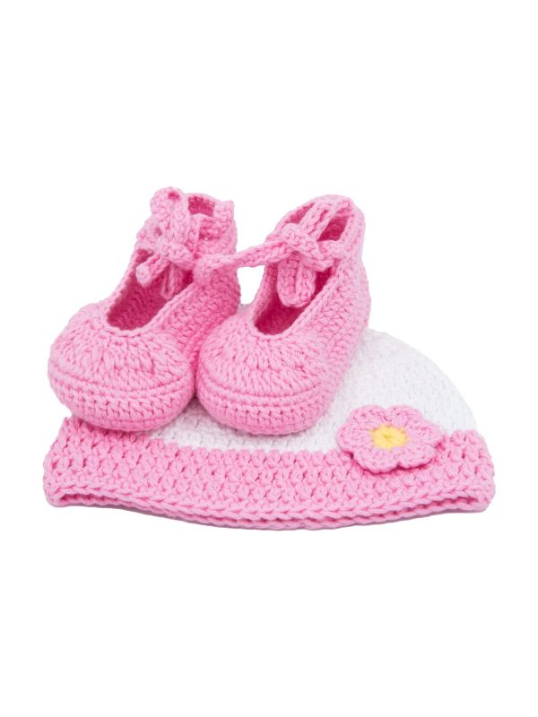 Zapatitos y gorro